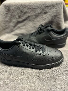 Nike Black Leather Low-Top Sneakers